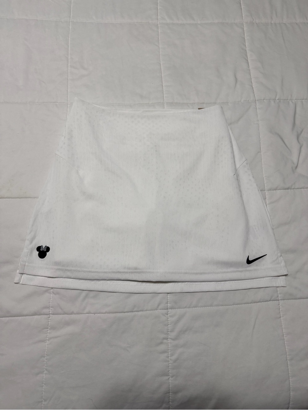 Nike Women's White Golf Skirt with Minnie Mouse logo